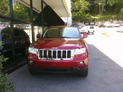2011 Jeep Grand Cherokee Front View