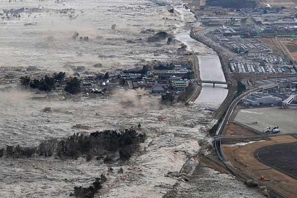 0311 Japan Earthquake tsunami after full 600