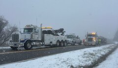 tow-service-in-snow.jpg